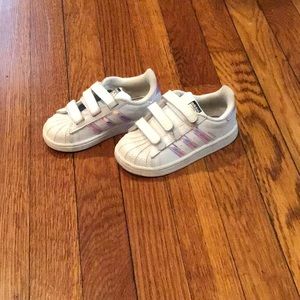 Adidas superstar girls white sneakers